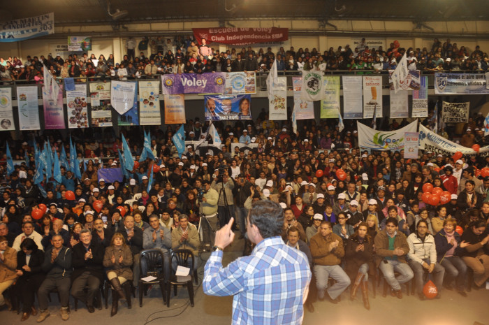 Maratón de actos del PJ presentando sus candidatos a diputados nacionales