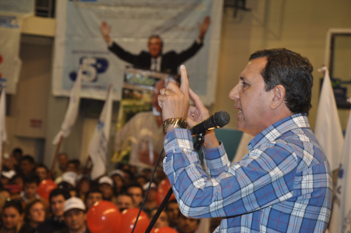 Maratón de actos del PJ presentando sus candidatos a diputados nacionales