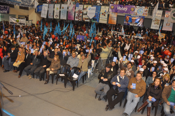 Maratón de actos del PJ presentando sus candidatos a diputados nacionales