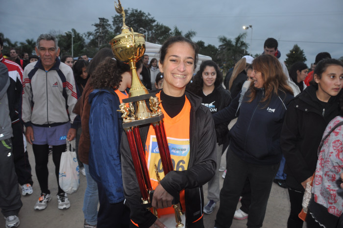 Clasificación y tiempos de todos los participantes de la Maratón 5K. Galería de 300 fotos