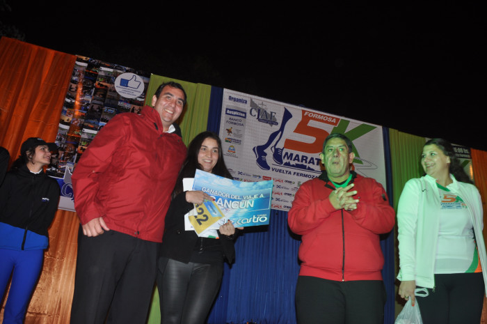 Clasificación y tiempos de todos los participantes de la Maratón 5K. Galería de 300 fotos