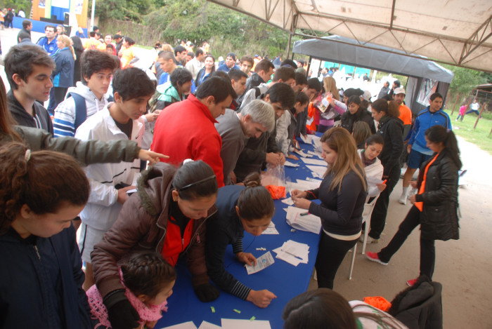 Clasificación y tiempos de todos los participantes de la Maratón 5K. Galería de 300 fotos