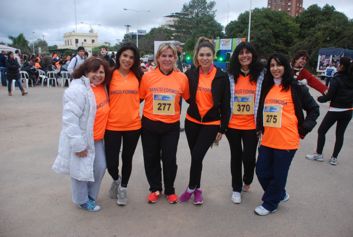 Clasificación y tiempos de todos los participantes de la Maratón 5K. Galería de 300 fotos