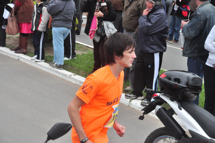 Clasificación y tiempos de todos los participantes de la Maratón 5K. Galería de 300 fotos