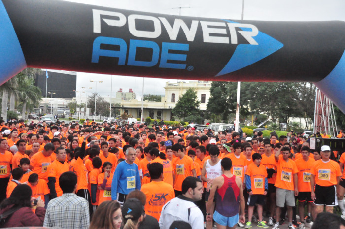 Clasificación y tiempos de todos los participantes de la Maratón 5K. Galería de 300 fotos