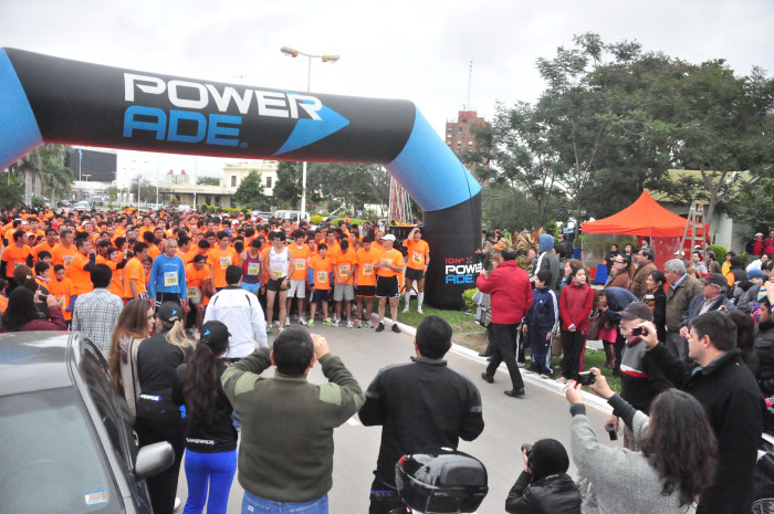 Clasificación y tiempos de todos los participantes de la Maratón 5K. Galería de 300 fotos