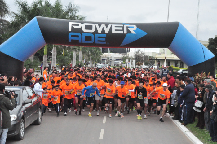 Clasificación y tiempos de todos los participantes de la Maratón 5K. Galería de 300 fotos