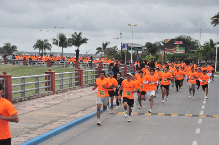 Clasificación y tiempos de todos los participantes de la Maratón 5K. Galería de 300 fotos