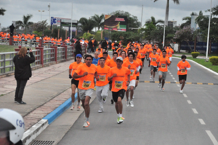 Clasificación y tiempos de todos los participantes de la Maratón 5K. Galería de 300 fotos