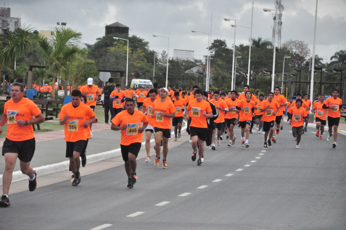 Clasificación y tiempos de todos los participantes de la Maratón 5K. Galería de 300 fotos