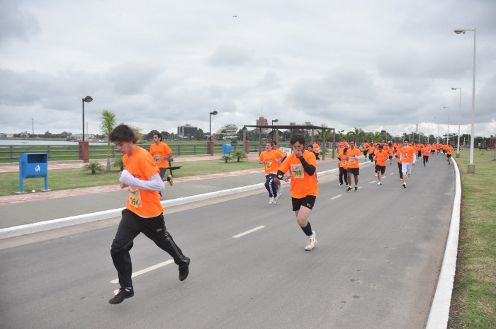 Clasificación y tiempos de todos los participantes de la Maratón 5K. Galería de 300 fotos