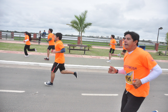 Clasificación y tiempos de todos los participantes de la Maratón 5K. Galería de 300 fotos