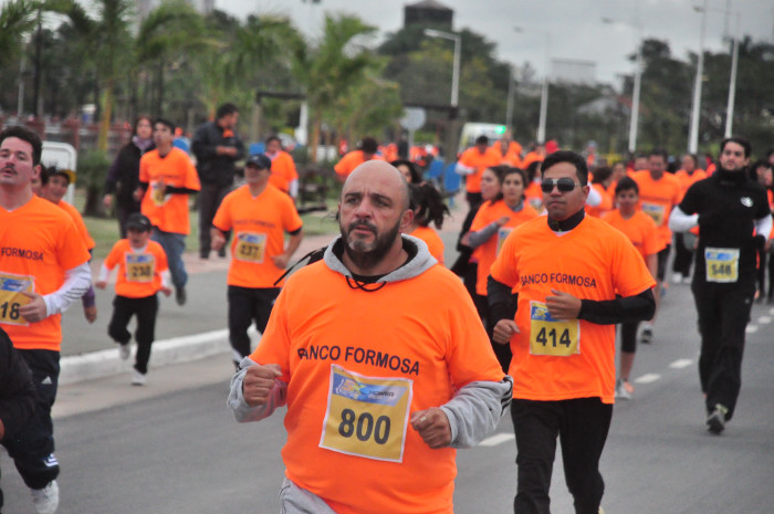 Clasificación y tiempos de todos los participantes de la Maratón 5K. Galería de 300 fotos