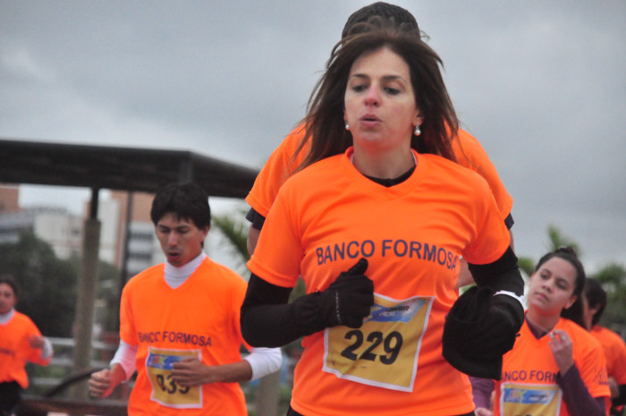 Clasificación y tiempos de todos los participantes de la Maratón 5K. Galería de 300 fotos