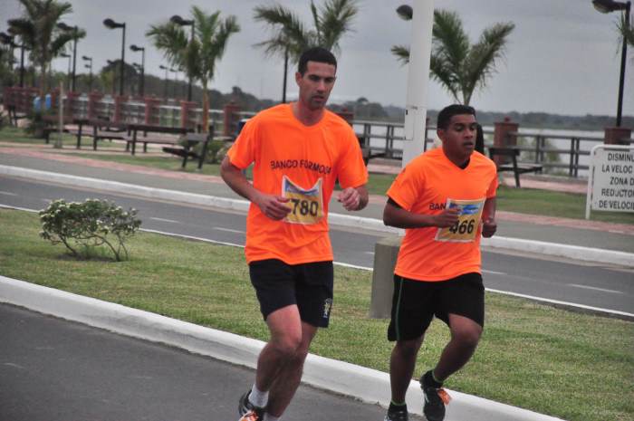 Clasificación y tiempos de todos los participantes de la Maratón 5K. Galería de 300 fotos