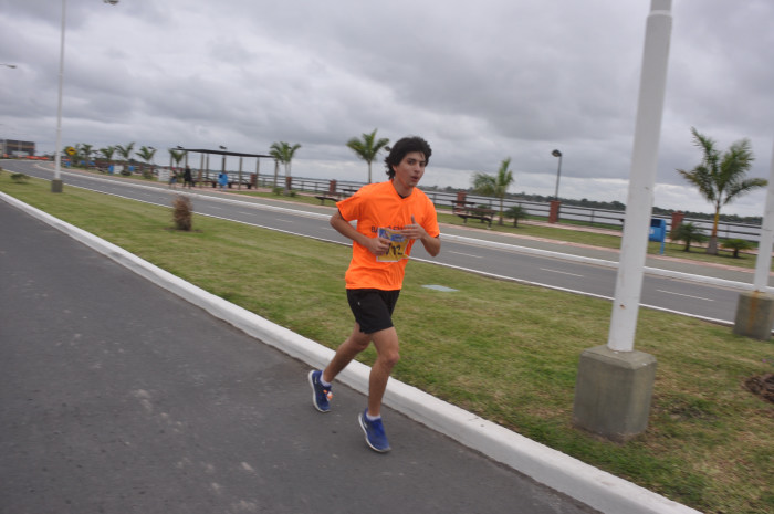 Clasificación y tiempos de todos los participantes de la Maratón 5K. Galería de 300 fotos