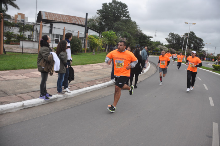 Clasificación y tiempos de todos los participantes de la Maratón 5K. Galería de 300 fotos