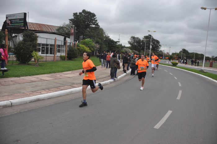 Clasificación y tiempos de todos los participantes de la Maratón 5K. Galería de 300 fotos