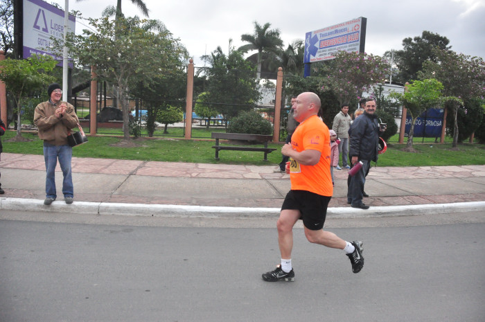 Clasificación y tiempos de todos los participantes de la Maratón 5K. Galería de 300 fotos
