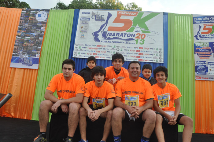 Clasificación y tiempos de todos los participantes de la Maratón 5K. Galería de 300 fotos