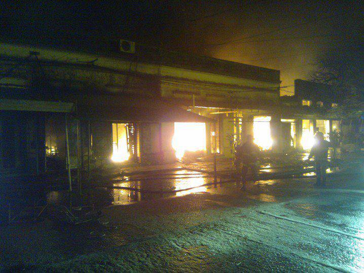 Dicen que el incendio en Mercadito fue intencional. Apareció un video y «la internas» entre formoseños y alberdeños