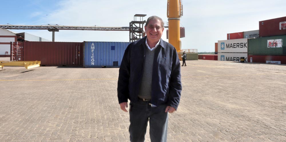 El ministro Jofré también llegó al Puerto Nuevo.