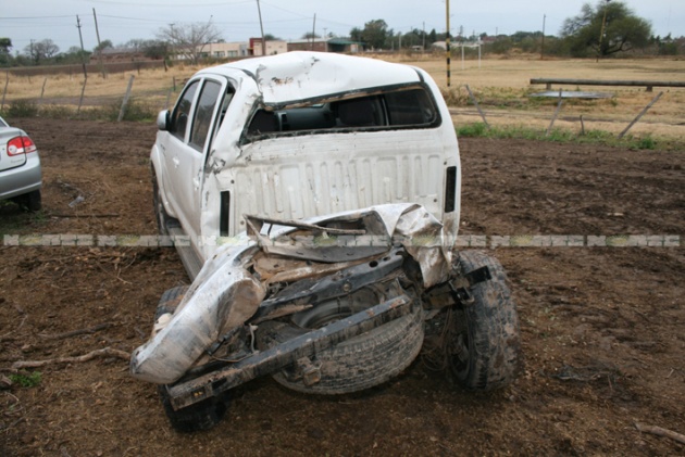 La camioneta Toyota, después del accidente (Foto: diario Norte)