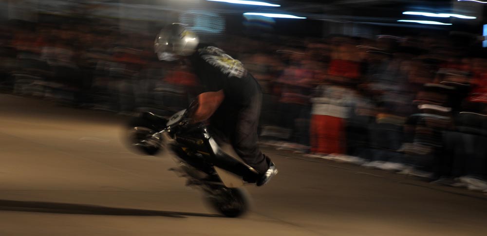 Los motoqueros exhibieron sus máquinas en el Híper (galería de fotos)