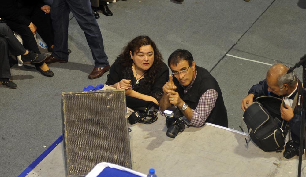 La bulliciosa alegría de la AFUS y «las caras largas» del resto de los congresales, en fotos