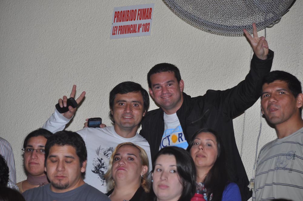 La bulliciosa alegría de la AFUS y «las caras largas» del resto de los congresales, en fotos