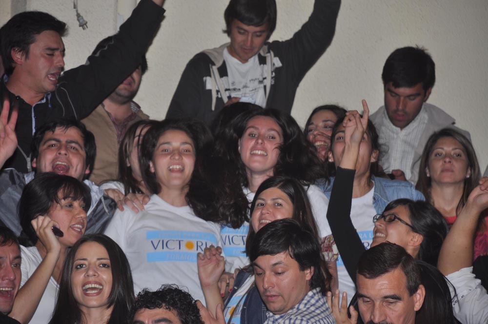 La bulliciosa alegría de la AFUS y «las caras largas» del resto de los congresales, en fotos