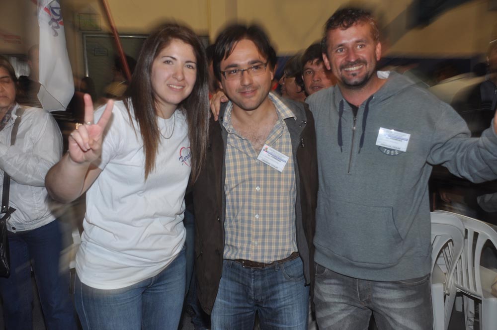 La bulliciosa alegría de la AFUS y «las caras largas» del resto de los congresales, en fotos