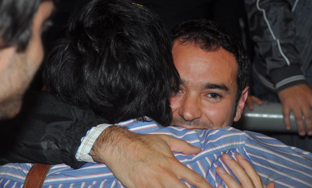 La bulliciosa alegría de la AFUS y «las caras largas» del resto de los congresales, en fotos