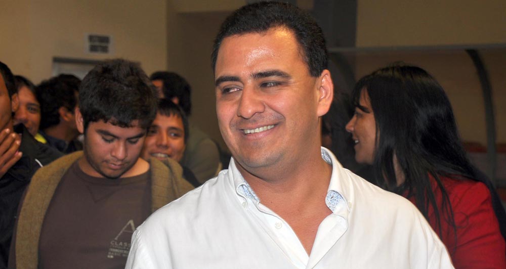 La bulliciosa alegría de la AFUS y «las caras largas» del resto de los congresales, en fotos