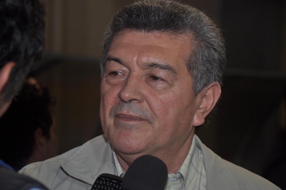 La bulliciosa alegría de la AFUS y «las caras largas» del resto de los congresales, en fotos