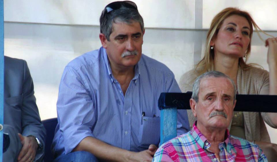 En sitial de autoridades, había espacio para varias personas más.