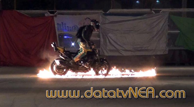 Impresionante show de motoqueros brasileros en el Híper