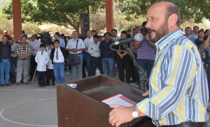 Duro discurso del gobernador en el oeste.