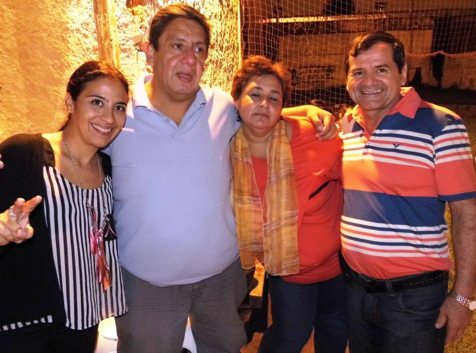 El escribano Gallardo, junto a José Izquierdo y Tita Esquivel.