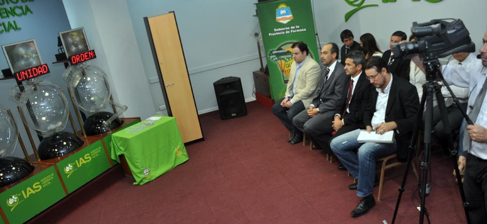 El sorteo es fiscalizado por autoridades provinciales