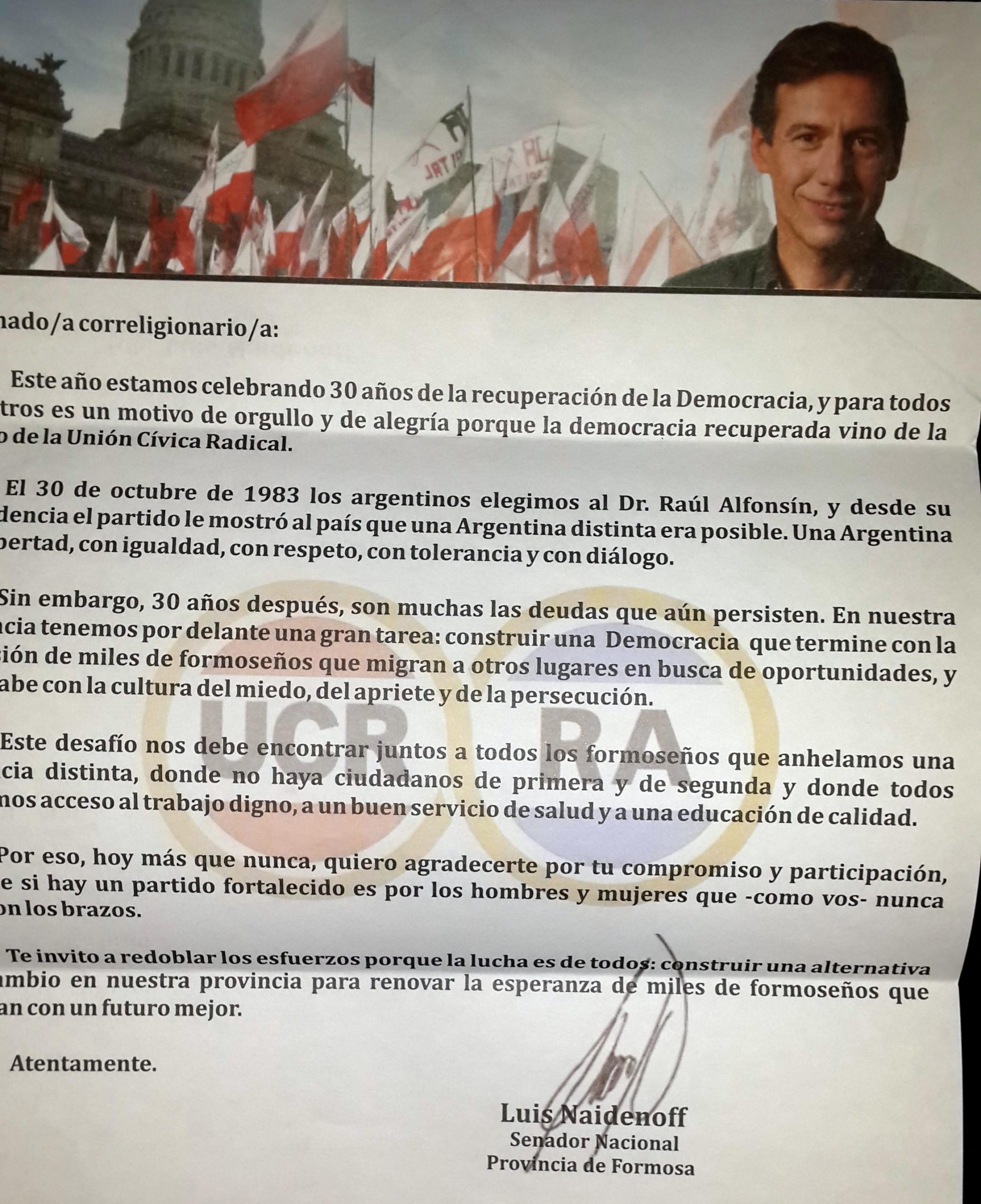 Responsabilizan al gobierno por una carta «trucha» del senador Naidenoff
