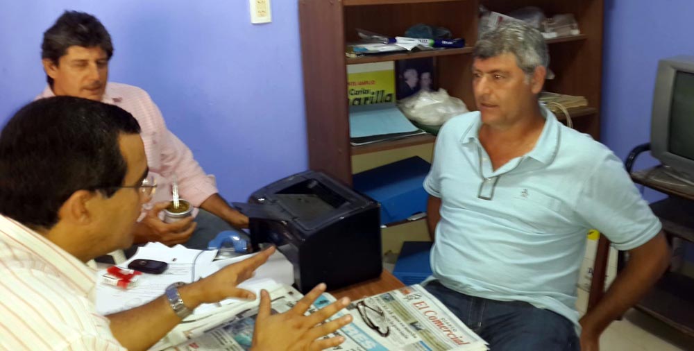 Amarilla y Buryaile en el comité capital de la UCR.