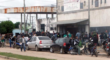 Colas esperando gas en el C5