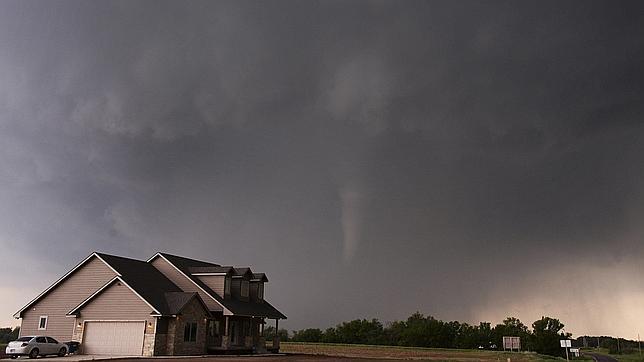 Así se inició un tornado en EEUU / Click para ver el artículo periodístico.