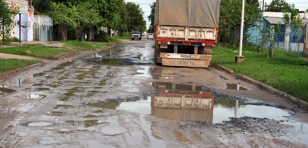 Le piden al intendente De Vido que repare la calle Winter