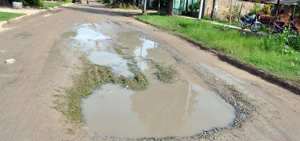 Le piden al intendente De Vido que repare la calle Winter