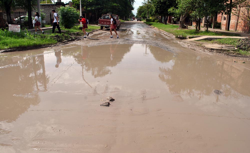 Le piden al intendente De Vido que repare la calle Winter
