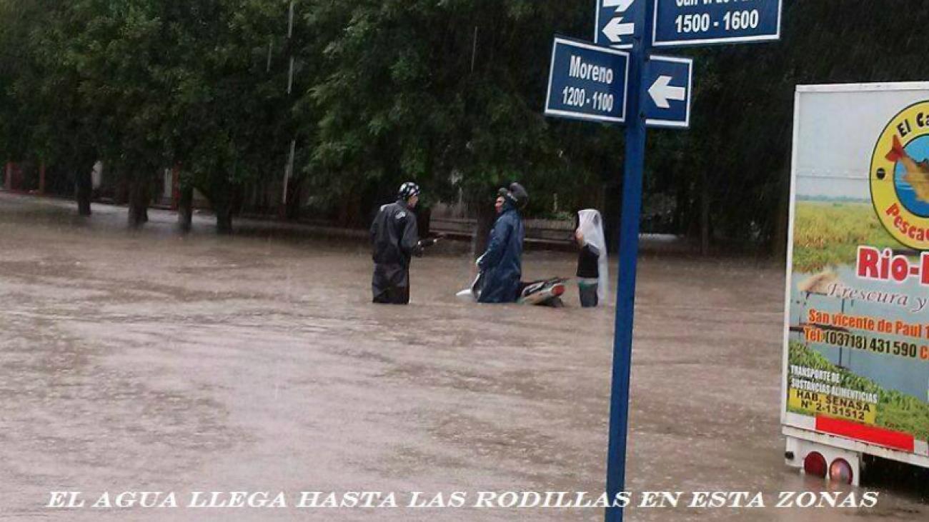 Clorinda bajo agua, a la crecida del río se sumó una torrencial lluvia