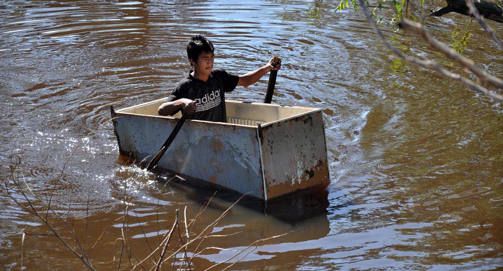 Escapar del agua, en lo que sea....