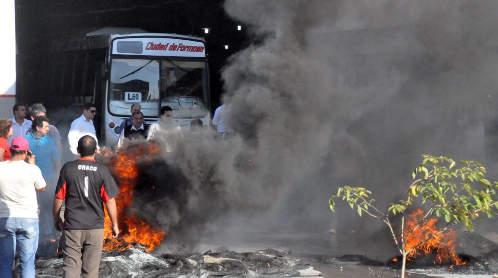 Se vivieron momentos de tensión en la avenida Kirchner.